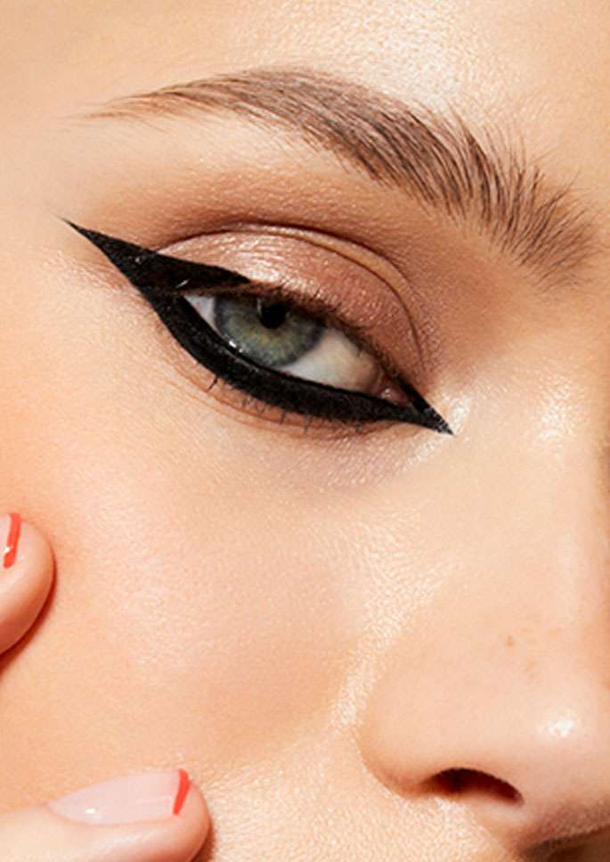 19 Graphic Eyeliner Looks You'll Want To Try – gabrielcosmetics