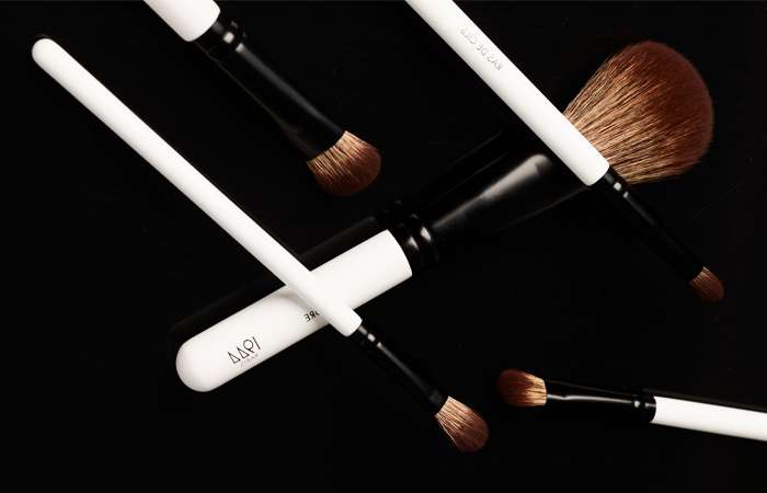 THE BRUSHES "LES ESSENTIELS"